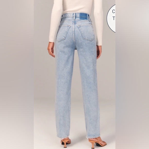 Abercrombie & Fitch The 90’s Straight Ultra High Rise Crossover Jean size 32/14 - Picture 2 of 6